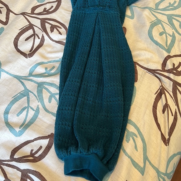 Free people top pullover sweater. - Picture 6 of 10